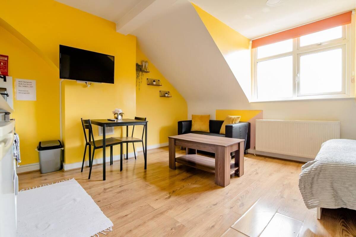 Comfortable In Seven Sisters, Gasthof *